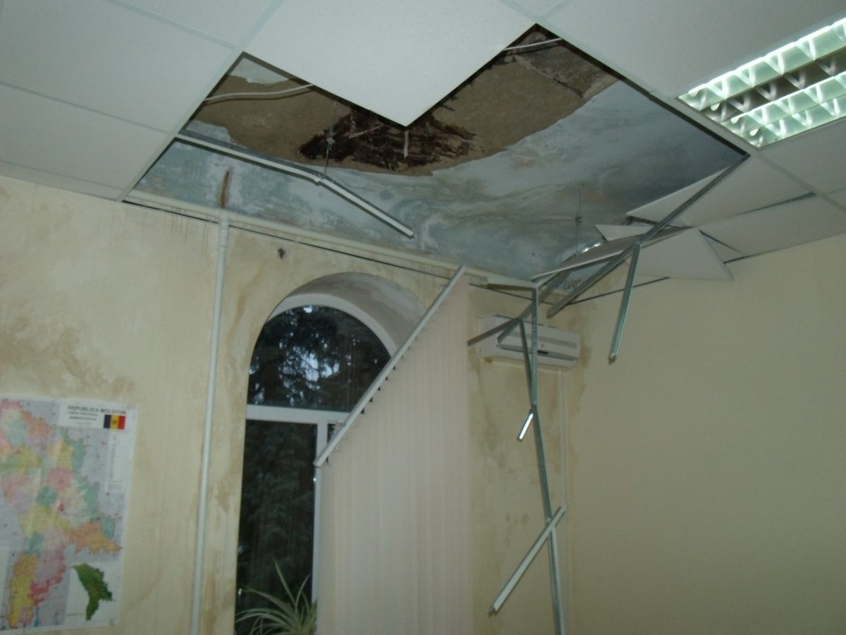 Cad podurile la Consiliul raional Ungheni
